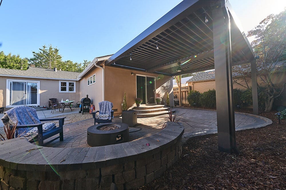 firepit and pergola built by Opulands