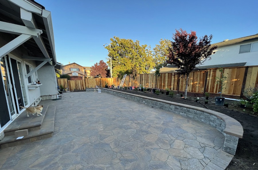 paver patio with short retaining wall