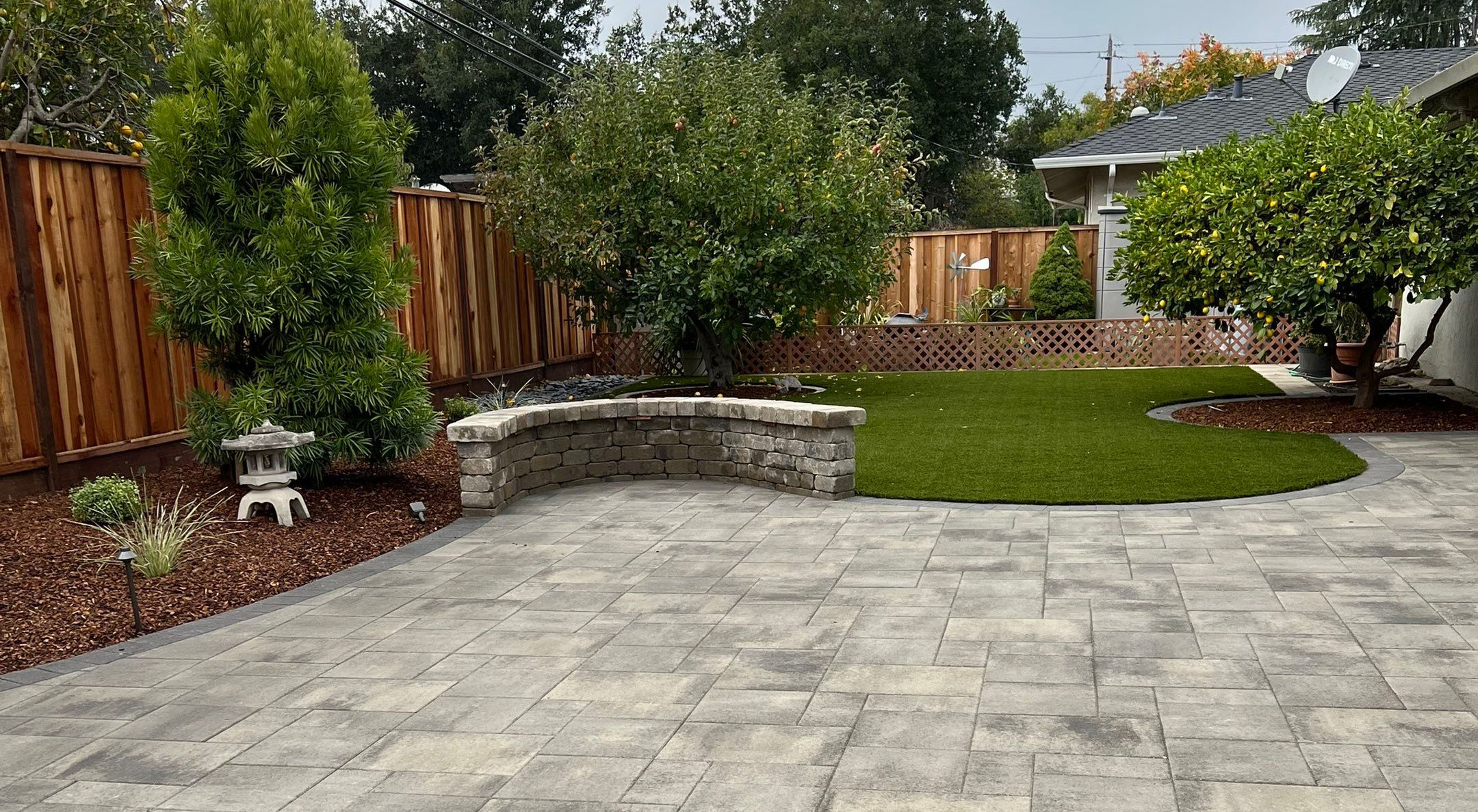 Paver patio with seating wall
